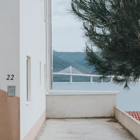 Leonarda דירה קומרנה