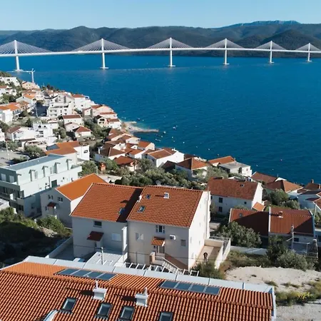 Leonarda Apartamento Komarna