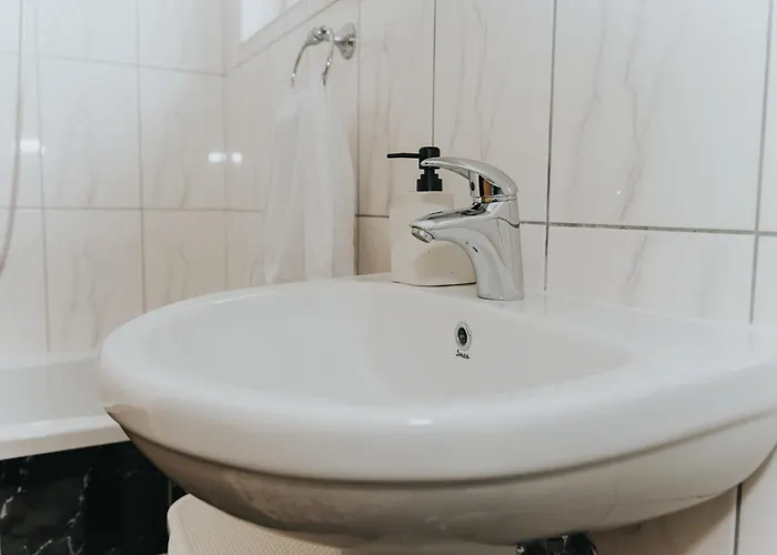 Leonarda קומרנה