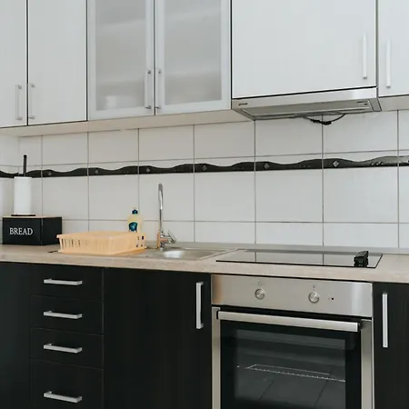 Leonarda Apartment Komarna