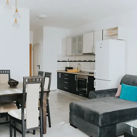 Апартаменты Leonarda *